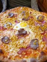 Pizza Mit Schweinefilet Schinken Ei Und Mais